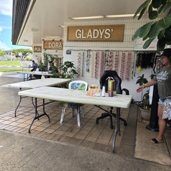 Gladys Lei Stand - Florists Near Me - Honolulu, Hawaii