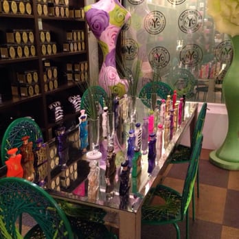 Bond No. 9 - Blending table - be creative - customize your scent - Cosmetics & Beauty Supply Near Me - New York, New York Bond No. 9 - Blending table - be creative - customize your scent - Cosmetics & Beauty Supply Near Me - New York, New York
