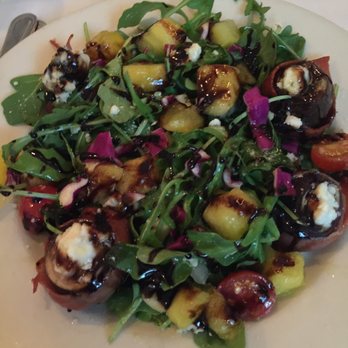 Scannicchio's - stuffed artichoke salad - Italian Near Me - Philadelphia, Pennsylvania