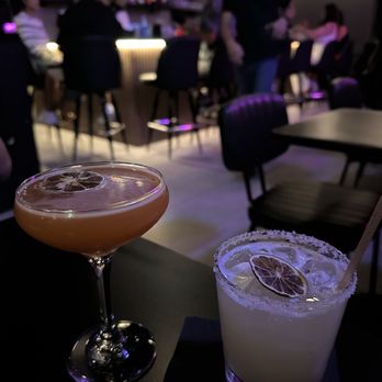 Perla's Pizza - Cocktail Bars Near Me - Winter Park, Florida