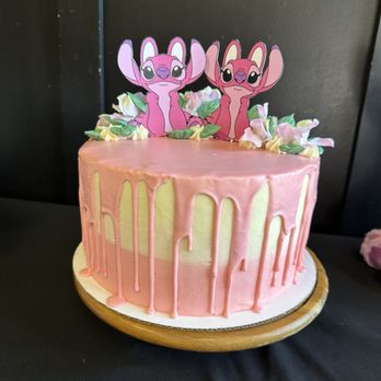 Bakes By Lo - The finished product, beautifully decorated. - Desserts Near Me - Hilliard, Ohio