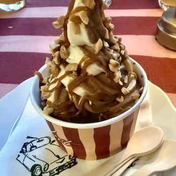 Alphabet Bar & Grill - Vanilla/Chocolate Swirl Caramel Sundae - Wine Bars Near Me - Los Angeles, California