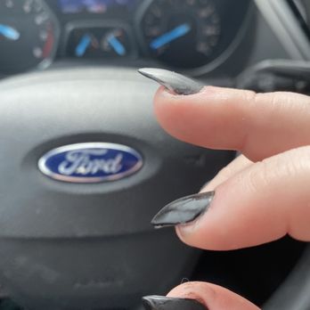De Lux Nails Spa - Nails not fully covered by the dip and unevenly shaped - Nail Salons Near Me - Mount Pleasant, South Carolina