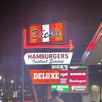 Dick's Drive-In - Signage - Fast Food Near Me - Seattle, Washington