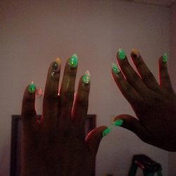 Dazzling Nails by Suzy Q - Glow in the dark acrylic nails