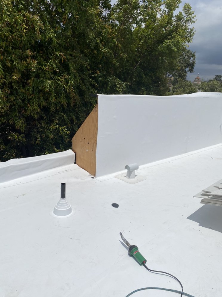 Slide of Daniel’S Roofing