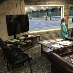 Lakeville Athletic Club Bedford - Lobby