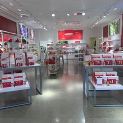 Clarins Factory Store