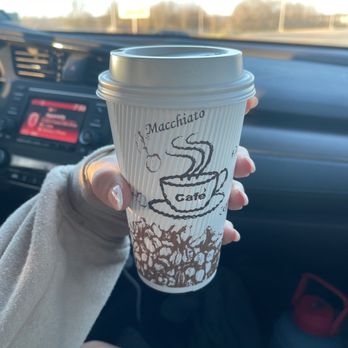 Lisa Jane's Coffee House - 16 oz vanilla latte - Bakeries Near Me - Fredericktown, Missouri