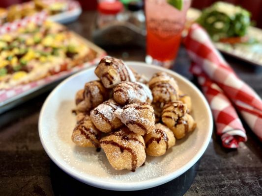 Slice of Vegas Pizza Kitchen & Bar by null