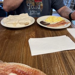 Papa’s Cafe - Biscuits and gravy, scrambled eggs, bacon, sausage