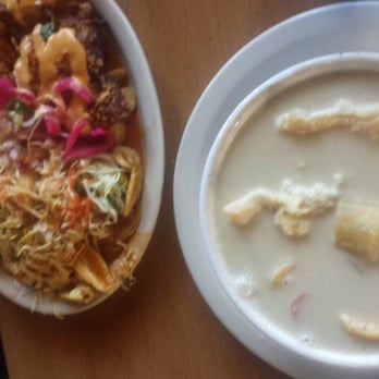 La Casa Honduras - Fried chicken and conch coconut soup - Latin American Near Me - Los Angeles, California