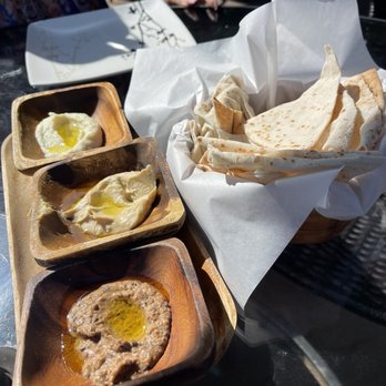 Rozanna - Free pita with the free 3-dip appetizers - Mediterranean Near Me - Manchester, Missouri