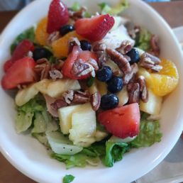 Strawberry poppyseed salad