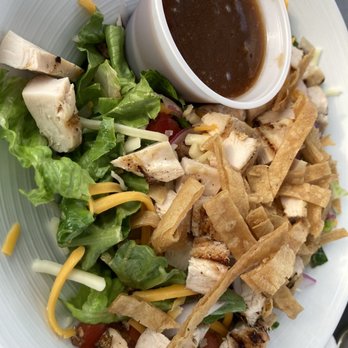 Lindy's Landing - Ll salad - American Near Me - Wauconda, Illinois Lindy's Landing - Ll salad - American Near Me - Wauconda, Illinois