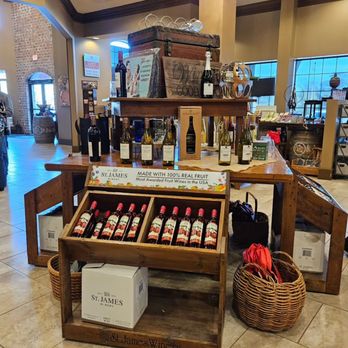 St James Winery - Wineries Near Me - Branson, Missouri