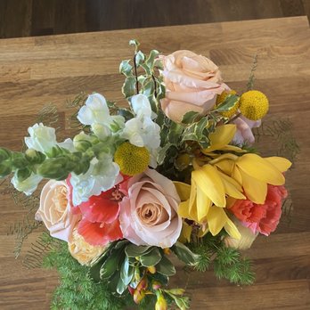 Ever-Bloom - Spring arrangement from earlier this year... - Florists Near Me - Omaha, Nebraska