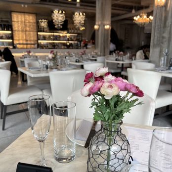 La Vie - Dining room at La Vie - Cocktail Bars Near Me - Washington, DC, District of Columbia