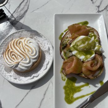 Le Cafe Du Val - Smoked salmon toast and Lemon tart - Cafes Near Me - Henderson, Nevada