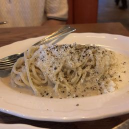 TONNARELLI - Solid Cacio e Pepe, but a bit overcooked. TONNARELLI - Solid Cacio e Pepe, but a bit overcooked.