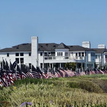 Castaways Park - Memorial Day Field of honor. - Parks Near Me - Newport Beach, California Castaways Park - Memorial Day Field of honor. - Parks Near Me - Newport Beach, California