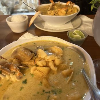 El Rancho Catracho Honduran Restaurant - Sopa Marinera con Coco - Tacos Near Me - Hempstead, New York El Rancho Catracho Honduran Restaurant - Sopa Marinera con Coco - Tacos Near Me - Hempstead, New York