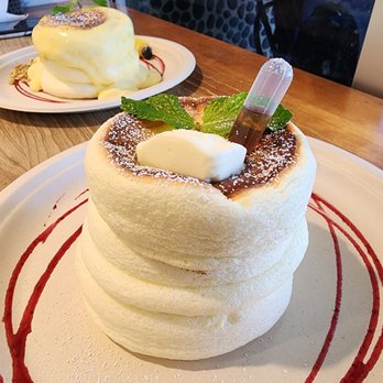 Motto Tea Cafe - Desserts Near Me - Pasadena, California