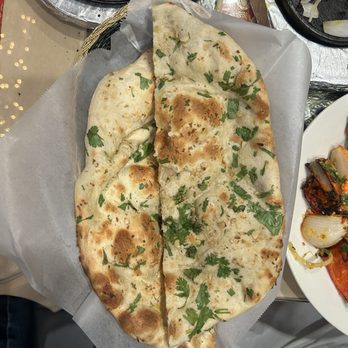 Himalayan Cafe - Garlic Naan - Himalayan/Nepalese Near Me - Pasadena, California