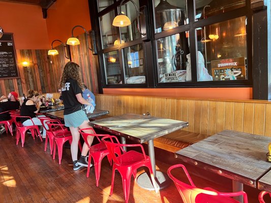 Phoenix Upper Main by null