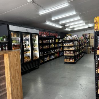 Crearee - Inside - small shopping area for essentials (including a small pharmacy) - Mexican Near Me - Bishop, California Crearee - Inside - small shopping area for essentials (including a small pharmacy) - Mexican Near Me - Bishop, California