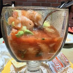 Coctel de camaron (shrimp cocktail)