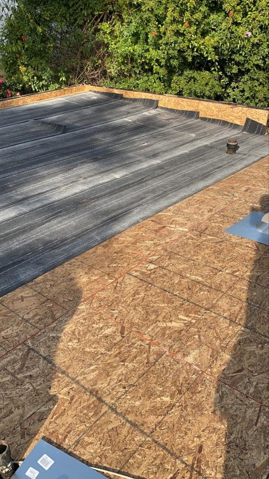 Slide of Expert Roofing Contractors