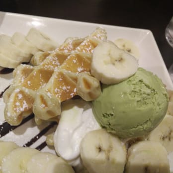 Mango Mango Dessert - Waffles with green tea - Desserts Near Me - Flushing, New York Mango Mango Dessert - Waffles with green tea - Desserts Near Me - Flushing, New York