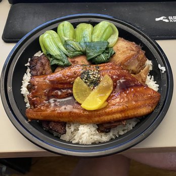 Pearl Garden - Eel, Chicken Leg and Pork Chop over rice - Chinese Near Me - Flushing, New York Pearl Garden - Eel, Chicken Leg and Pork Chop over rice - Chinese Near Me - Flushing, New York