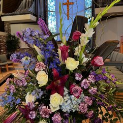 Flower bouquet at Los Altos United Methodist Church