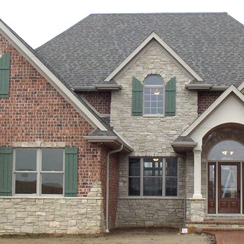 Robinett Construction - the front of a brick home - General Contractors Near Me - Mexico, Missouri Robinett Construction - the front of a brick home - General Contractors Near Me - Mexico, Missouri