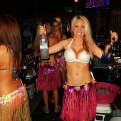 Boneheadz Bar & Grill