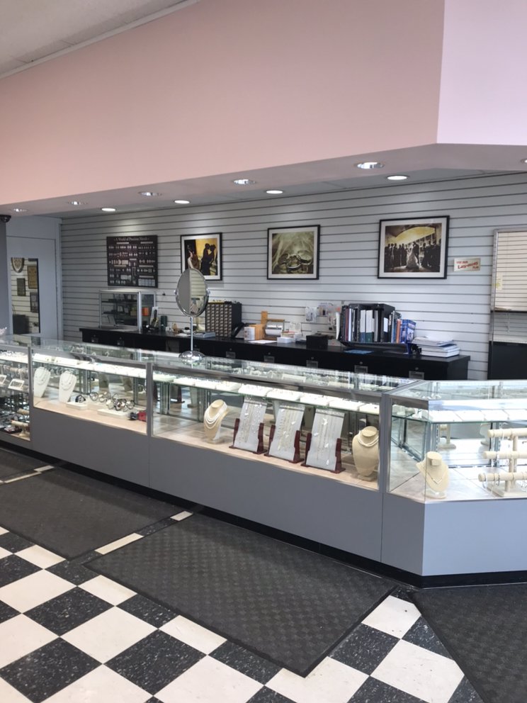 MENTOR JEWELRY & LOAN Updated September 2024 8490 Mentor Ave