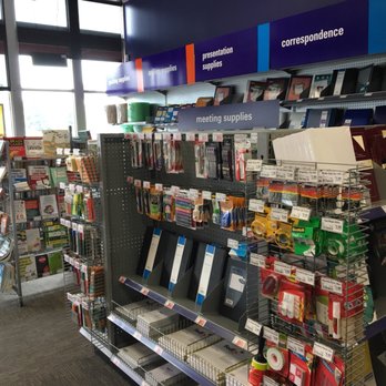FedEx Office Print & Ship Center - Shop floor - Printing Services Near Me - Denver, Colorado FedEx Office Print & Ship Center - Shop floor - Printing Services Near Me - Denver, Colorado
