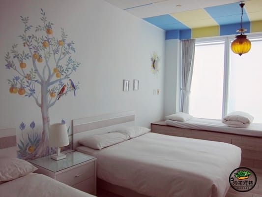 85 Sky Tower by null