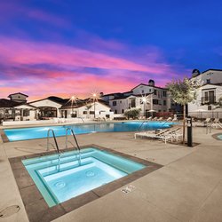 The Villas at Anacapa Canyon - Spas and pool