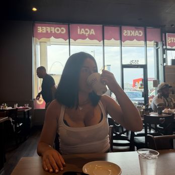 Amor Em Pedacos Bakery - Bakeries Near Me - Orlando, Florida