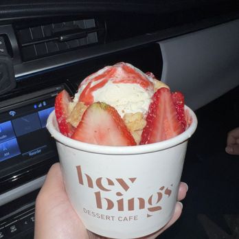 Heybings - Strawberry cheesecake bingsoo - Desserts Near Me - Costa Mesa, California