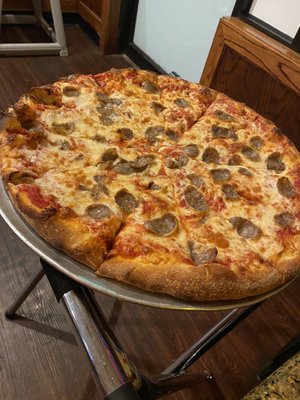 LA BELLA PIZZA - Updated July 2024 - 39 Photos & 67 Reviews - 174 Main