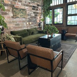 Hoya Hop House