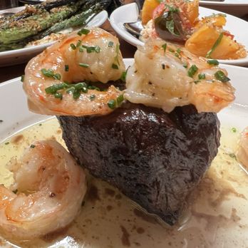 Gin Gin's - Filet mignon and shrimp scampi - Cocktail Bars Near Me - Grand Rapids, Michigan Gin Gin's - Filet mignon and shrimp scampi - Cocktail Bars Near Me - Grand Rapids, Michigan