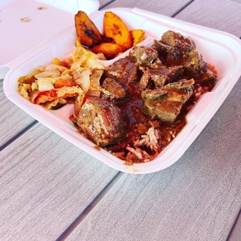 Barrington's Jamaican Kitchen - curry goat - Caribbean Near Me - Bakersfield, California Barrington's Jamaican Kitchen - curry goat - Caribbean Near Me - Bakersfield, California