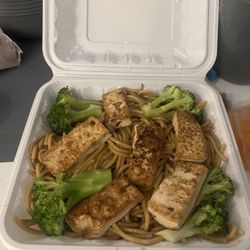 Sriracha Teriyaki - Hibachi Tofu with noodles