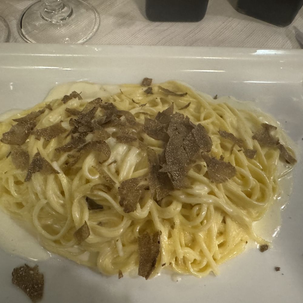 Trattoria Da Benvenuto - Tagliolini fresh pasta with truffle - Tuscan Near Me - Florence, FI Trattoria Da Benvenuto - Tagliolini fresh pasta with truffle - Tuscan Near Me - Florence, FI
