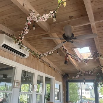Harborside 1901 Bar & Grill - Dining Area - Seafood Near Me - Boothbay Harbor, Maine Harborside 1901 Bar & Grill - Dining Area - Seafood Near Me - Boothbay Harbor, Maine